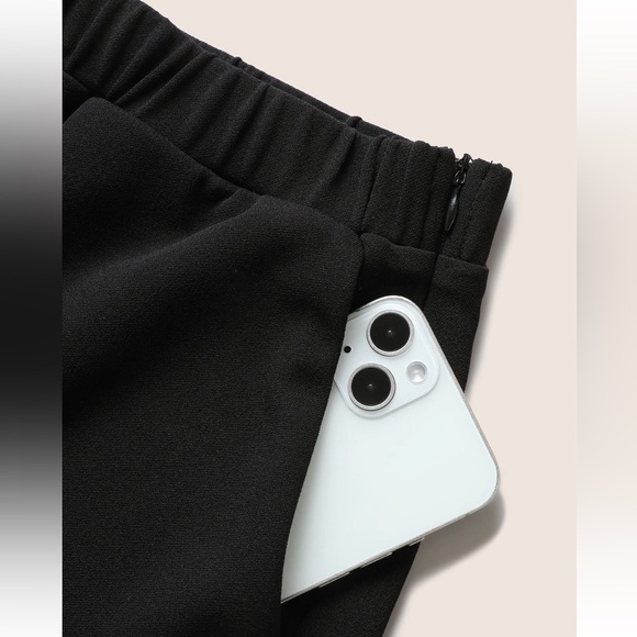 BloomChic Plus Size XL Laser Cut Elastic Waist Scalloped Trim Shorts us14-16 - Picture 4 of 7